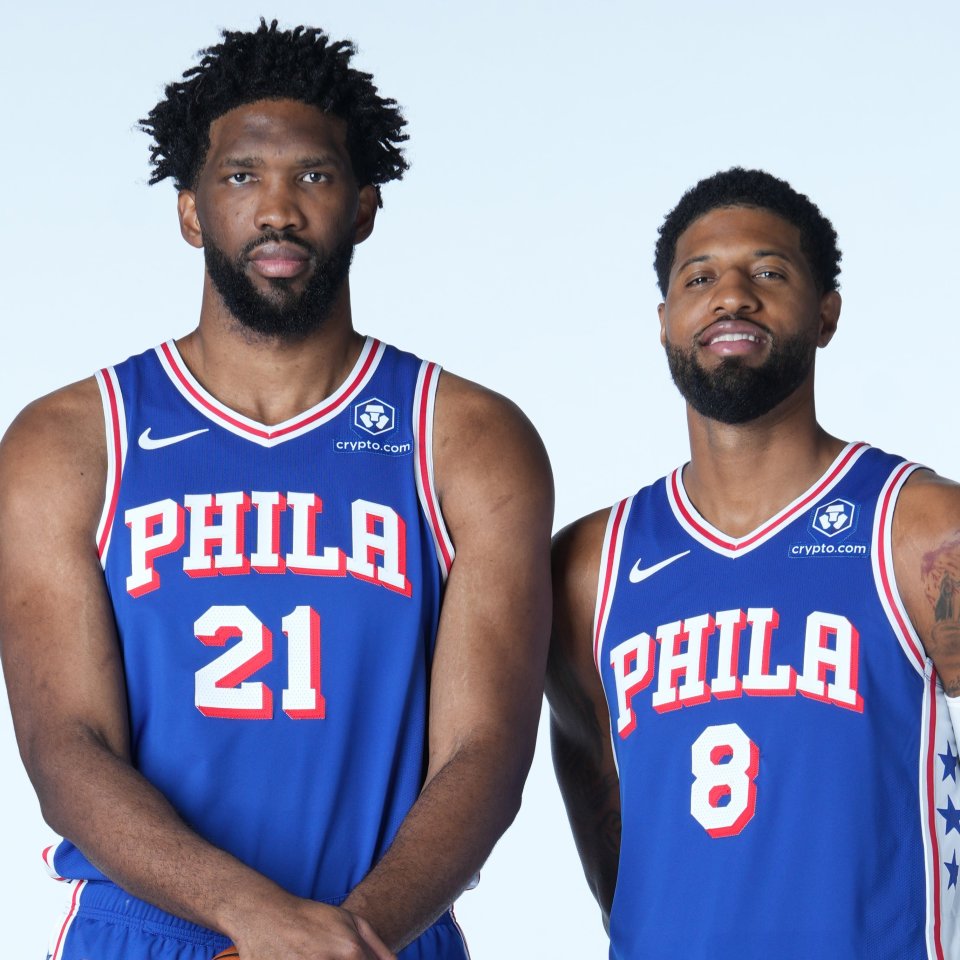 拜仁已连续19场联赛进球2+，有望追平自己保持的德甲纪录（拜仁联赛已19场至少进两球，剑指追平其保持的德甲纪录）