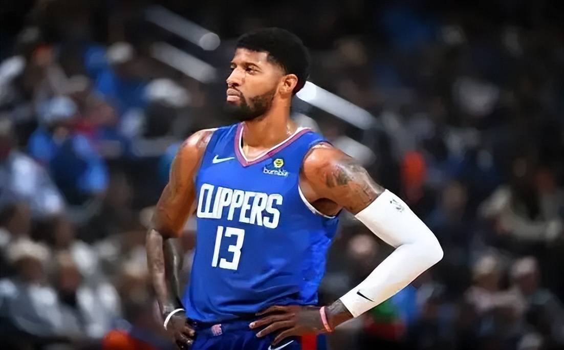 皇马表彰安帅、魔笛、巴斯克斯和劳尔，感谢他们离队前的贡献（皇马向安切洛蒂、莫德里奇、巴斯克斯和劳尔致敬，感谢他们在告别前的付出）