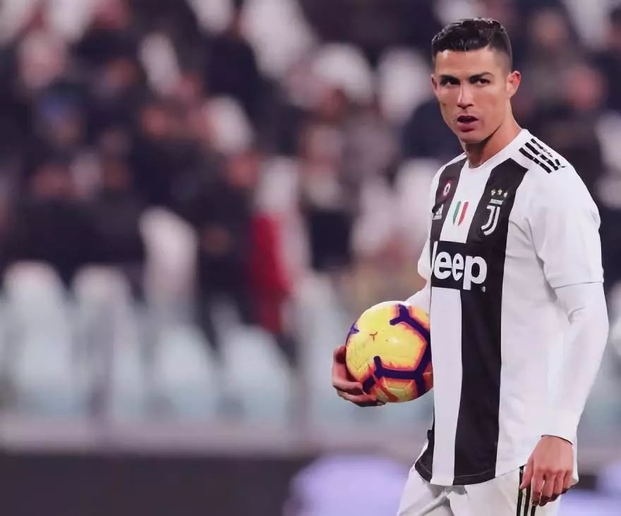 罗伊斯重返多特主场，俱乐部官方社媒发文欢迎（多特官方社媒发文：欢迎罗伊斯回归主场）