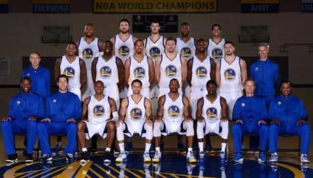 杜篮德关键投篮稳定命中（杜篮德关键球稳稳命中）