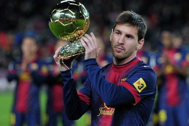 罗马诺：奥罗斯科即将加盟曼联，球员正启程前往英格兰（罗马诺称：奥罗斯科将签约曼联，已启程前往英格兰）