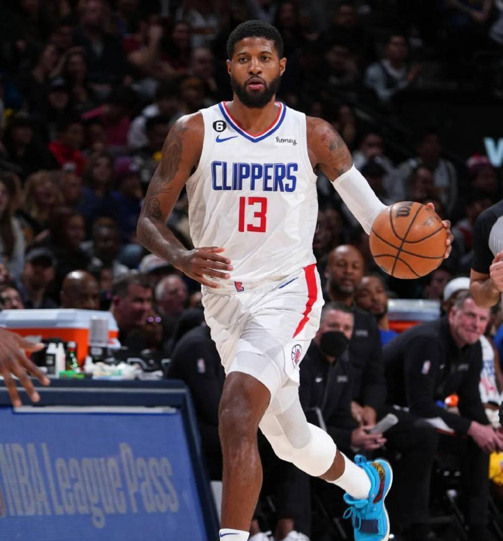 利物浦萨拉赫关键进球锁定胜局（萨拉赫制胜一击助利物浦全取三分）